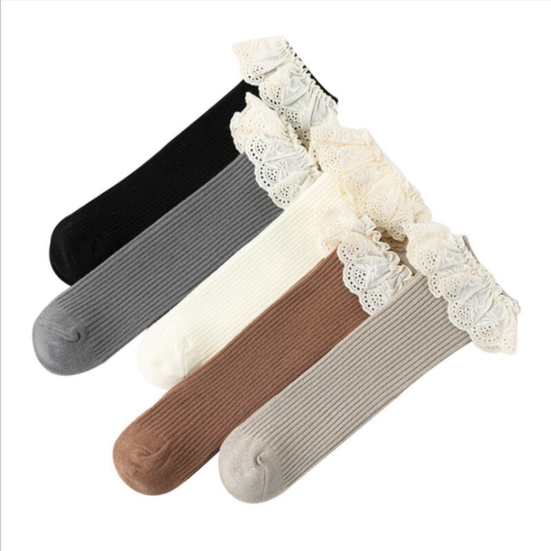 Double needle in tube socks