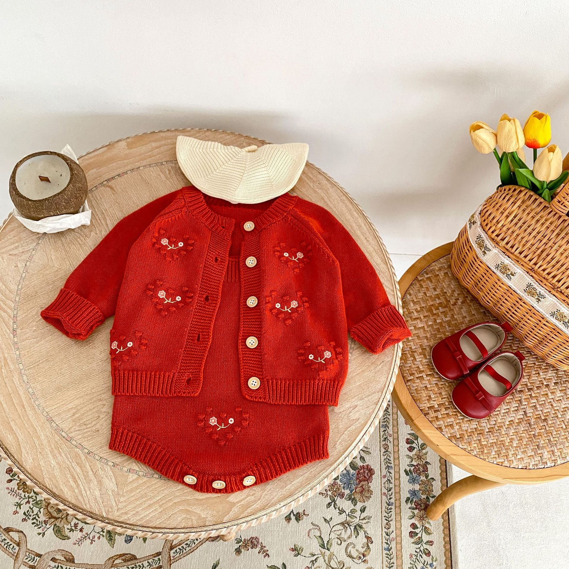 Red Love Embroidered Strap Ha Yi