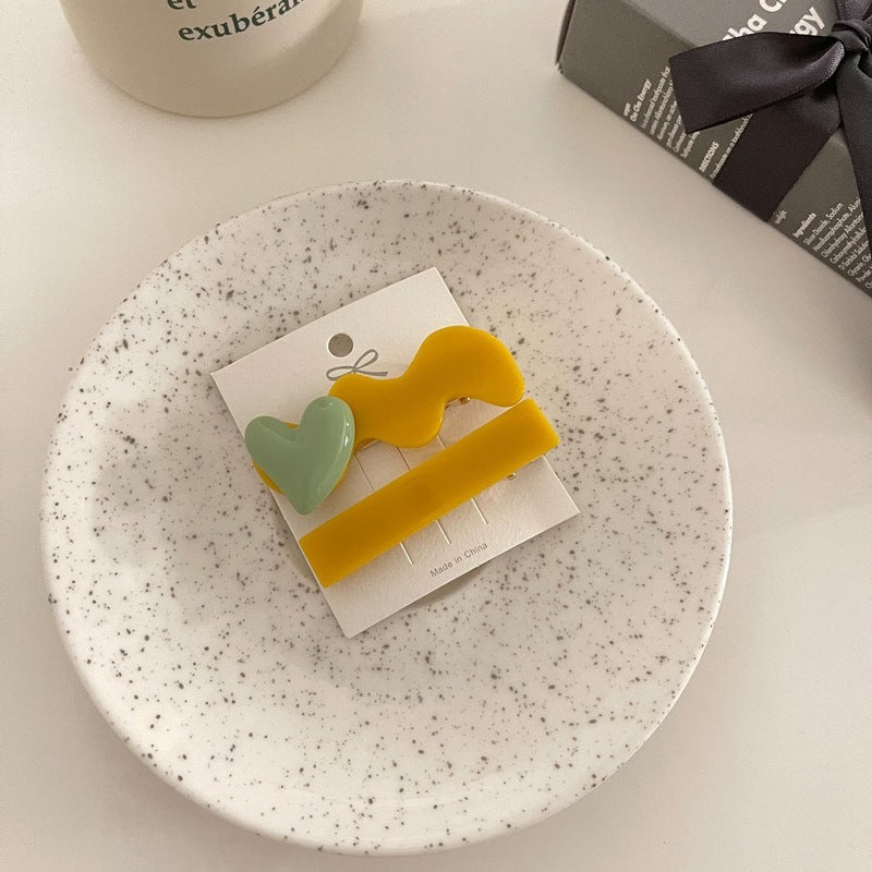 Hair Clip Love Bangs.