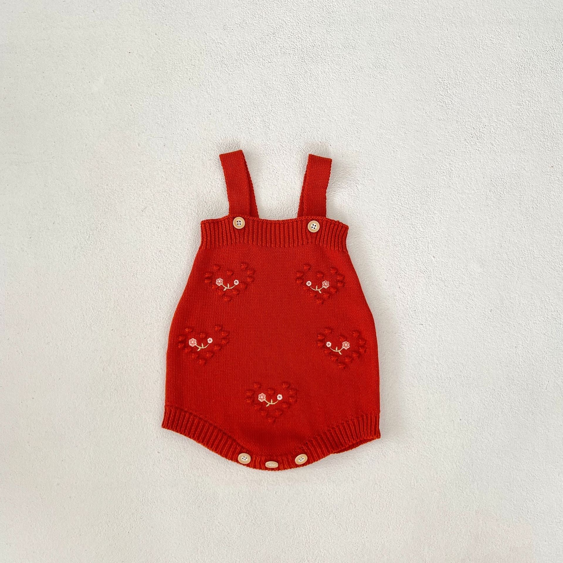 Red Love Embroidered Strap Ha Yi